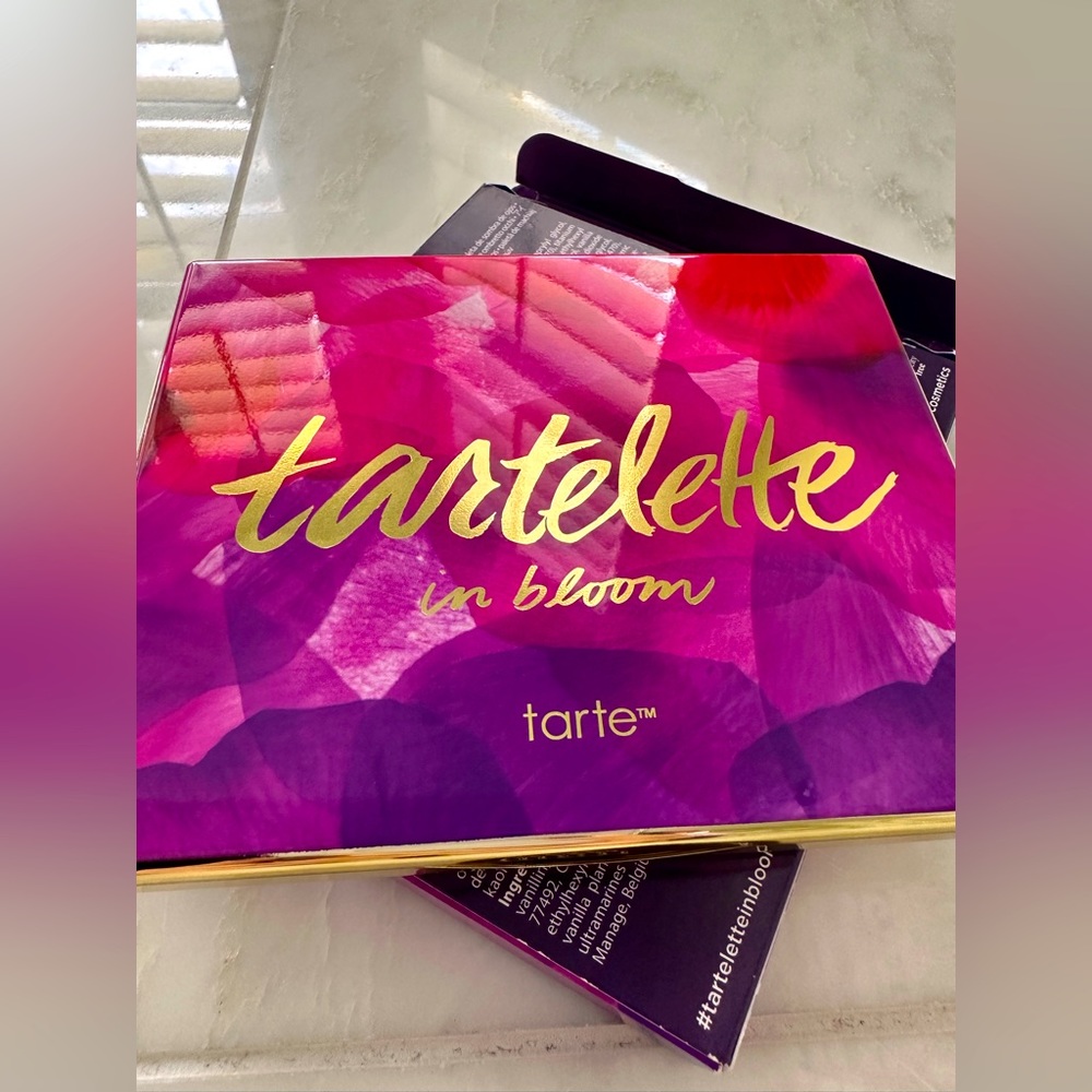 NEW Tarte Tartelette In Bloom Clay Eyeshadow Palette